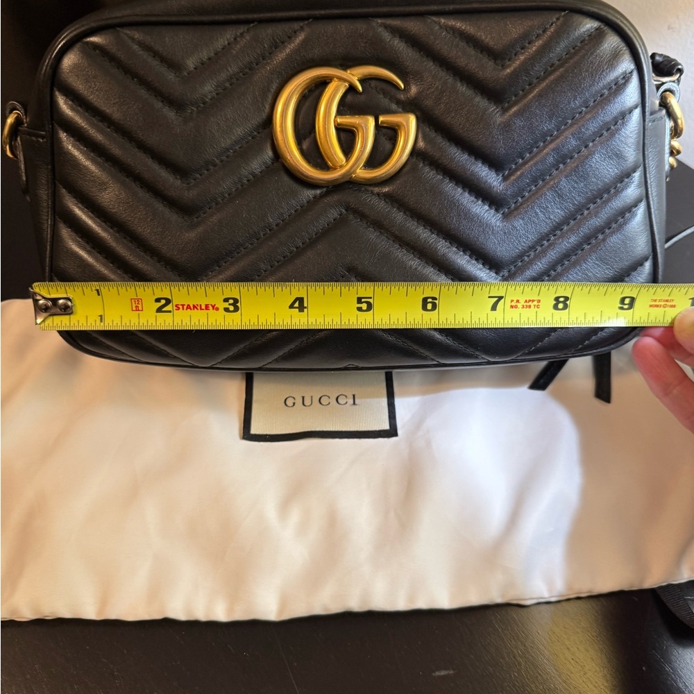 Gucci Black and Gold Chevron Crossbody Bag - Picture 3 of 8